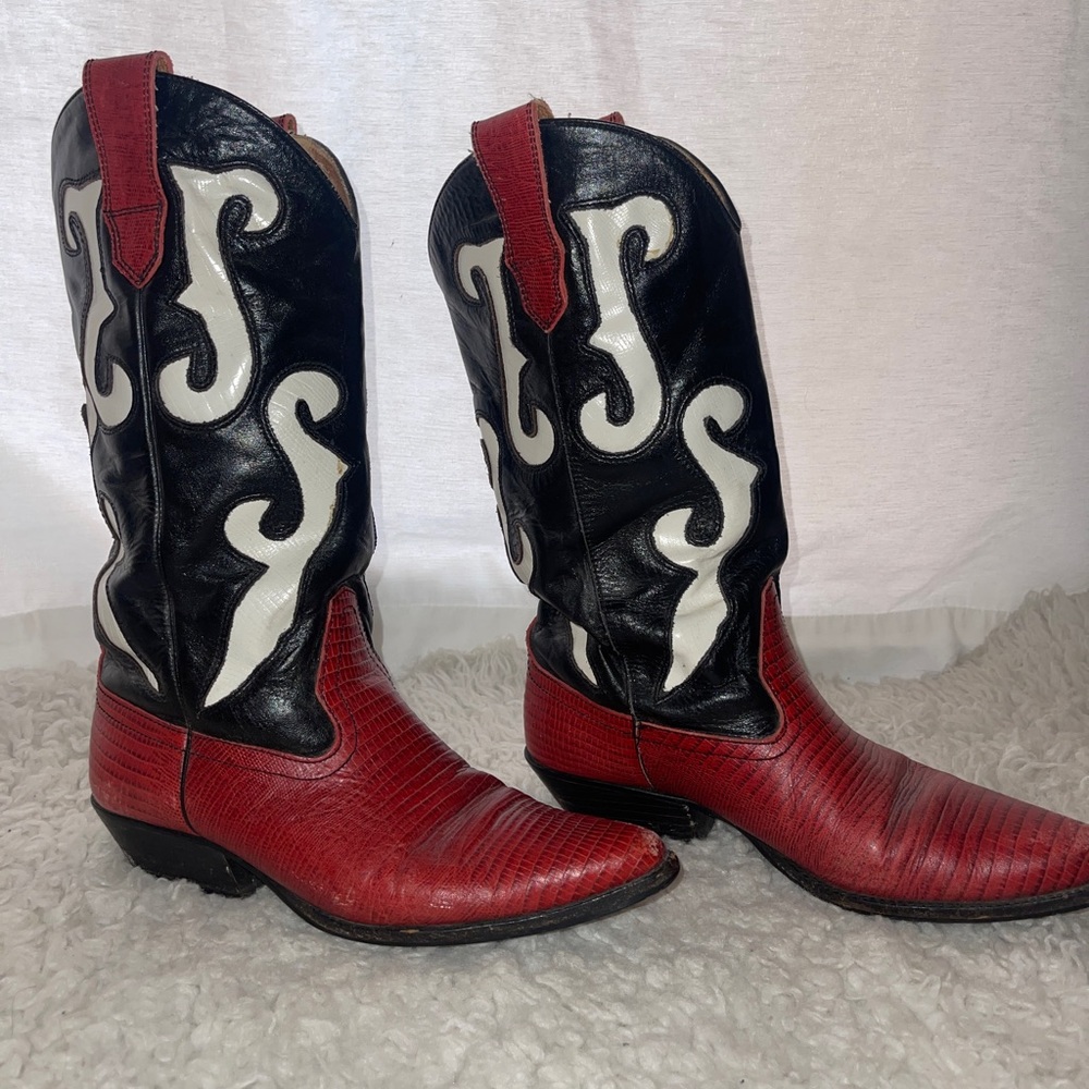 Vintage genuine leather western boot.